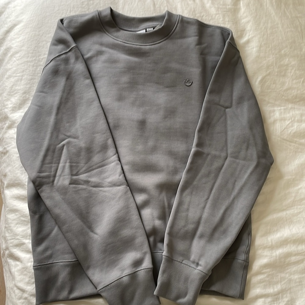 Adidas Original Adicolor Logo Embroidered Sweatshirt